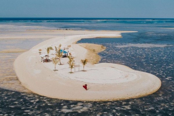 5+ Pantai Tersembunyi di Bali yang Menakjubkan